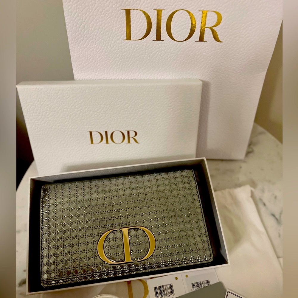 NWT DIOR 30 MONTAIGNE 3 IN 1 BAG WITH CHAIN, METALLIC PATENT SILVER